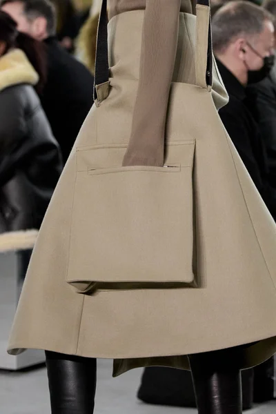Look 38